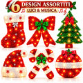 Set di 6 decorazioni natalizie luminose LED con musica: calza, fiocco, albero, cappello.