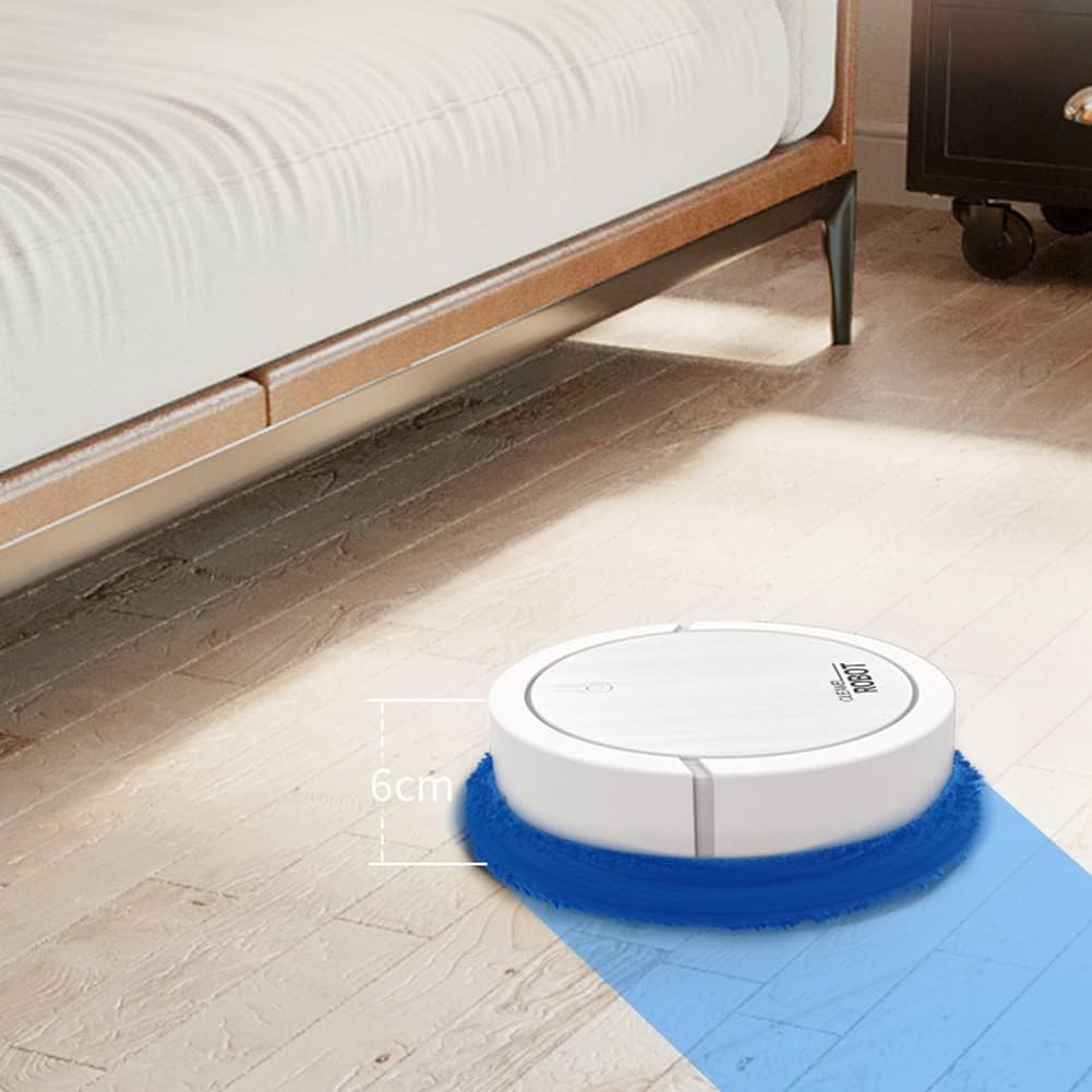 Robot lavapavimenti sul pavimento con panno blu sotto al disco