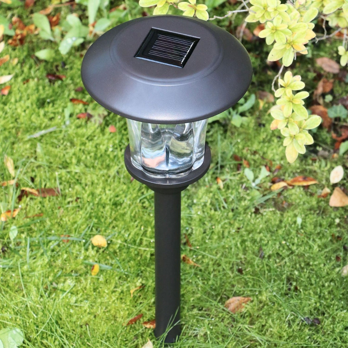 Lampada solare LED con pannello solare sul paralume e copertura nera