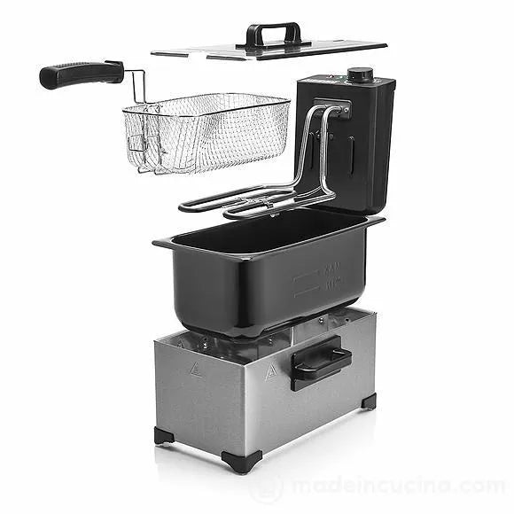 Friggitrice elettrica smontata con cestello, vasca, coperchio e resistenza removibili