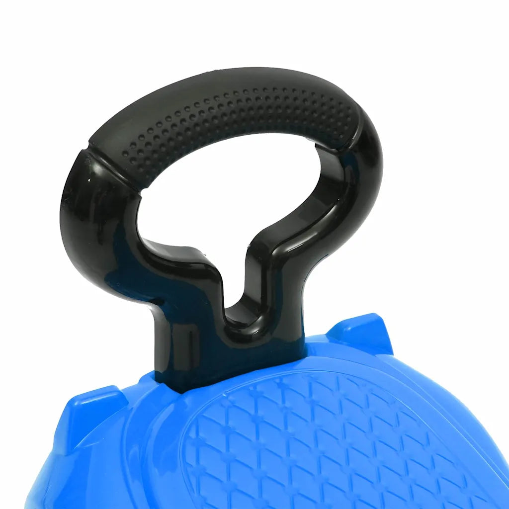 Volante nero dell’auto cavalcabile blu per bambini con pannello frontale.