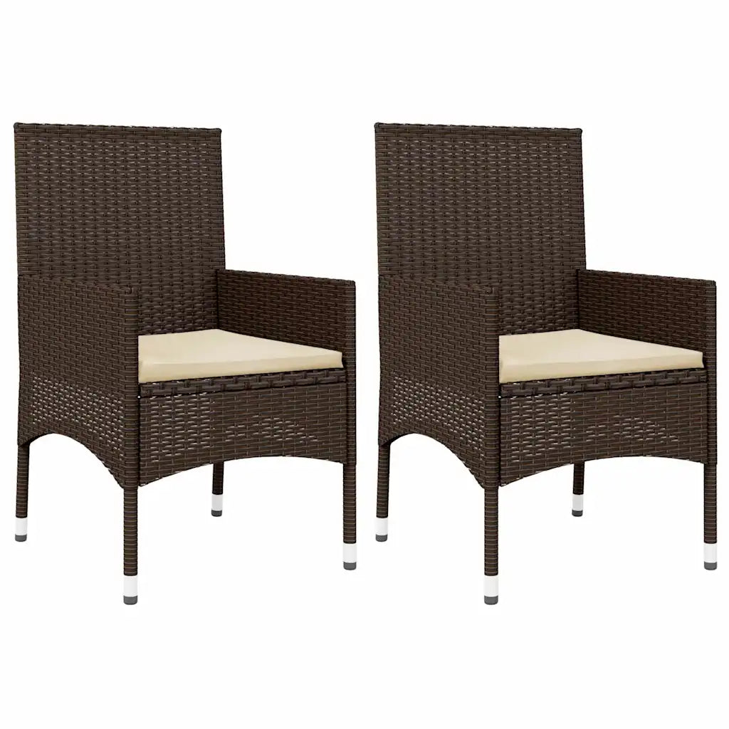 Coppia di sedie da giardino in polyrattan marrone con cuscini chiari e gambe bianche