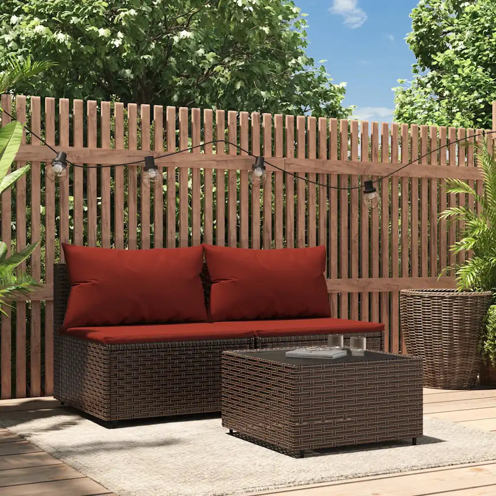 Divano da giardino in polyrattan marrone con cuscini rossi e schienali imbottiti