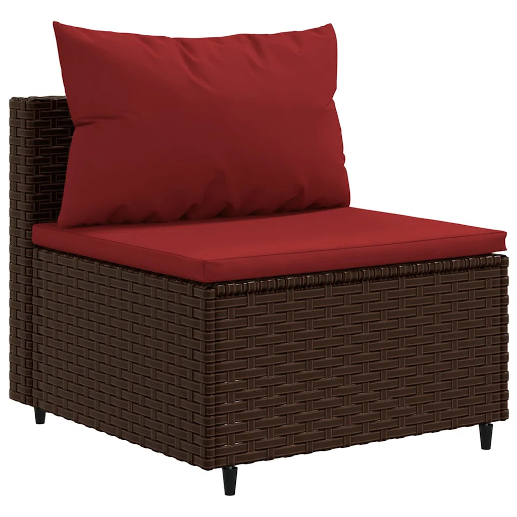 Poltrona in polyrattan intrecciato marrone con cuscino rosso e cuscino schienale