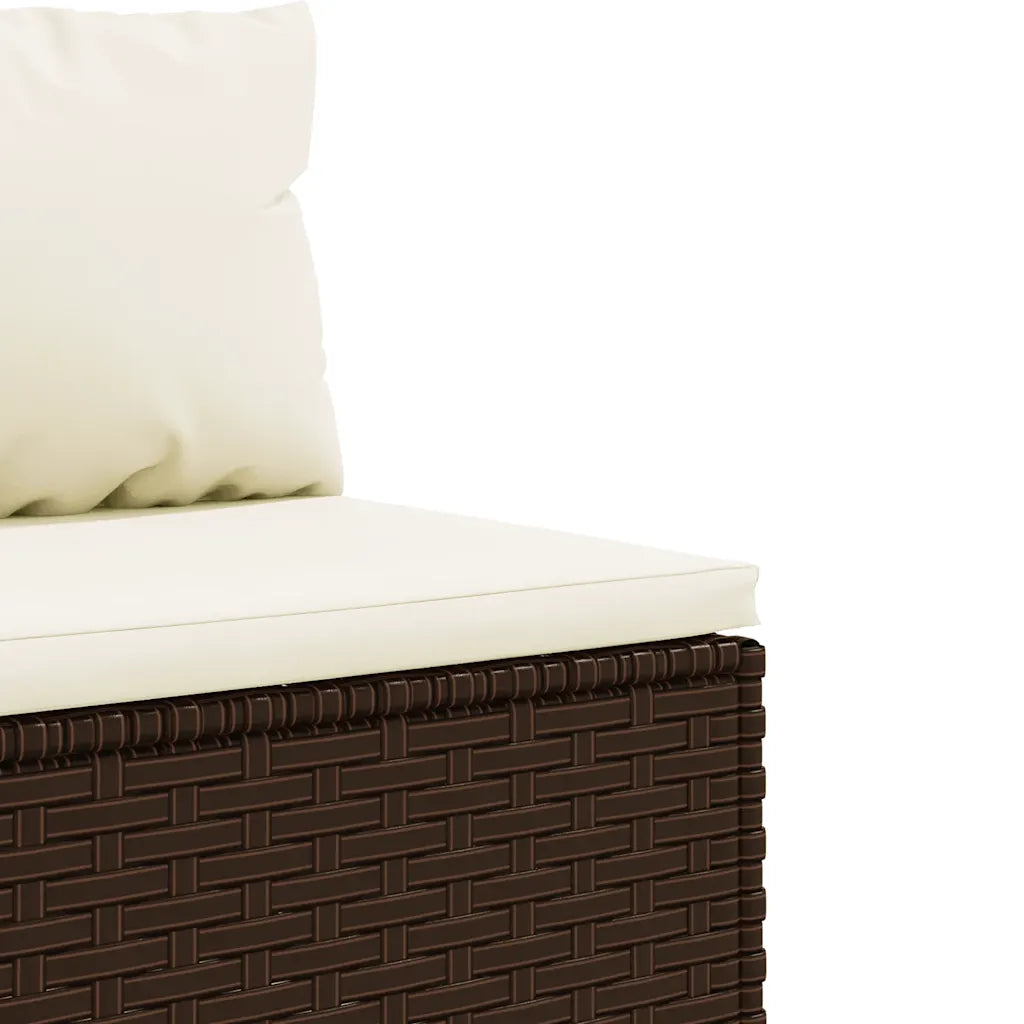 Bracciolo e schienale del divano in polyrattan marrone con cuscino beige