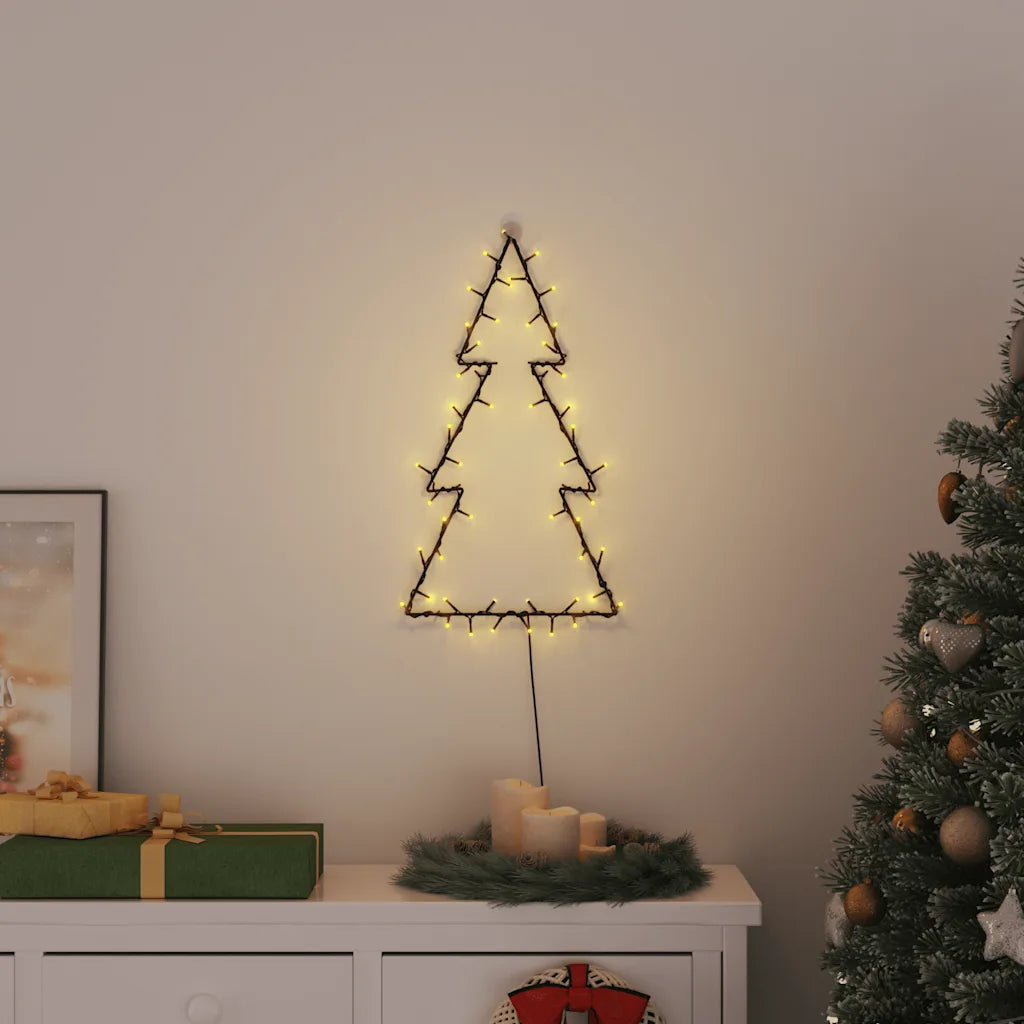 Albero di Natale silhouette con catena LED bianchi caldi, su picchetto e base.