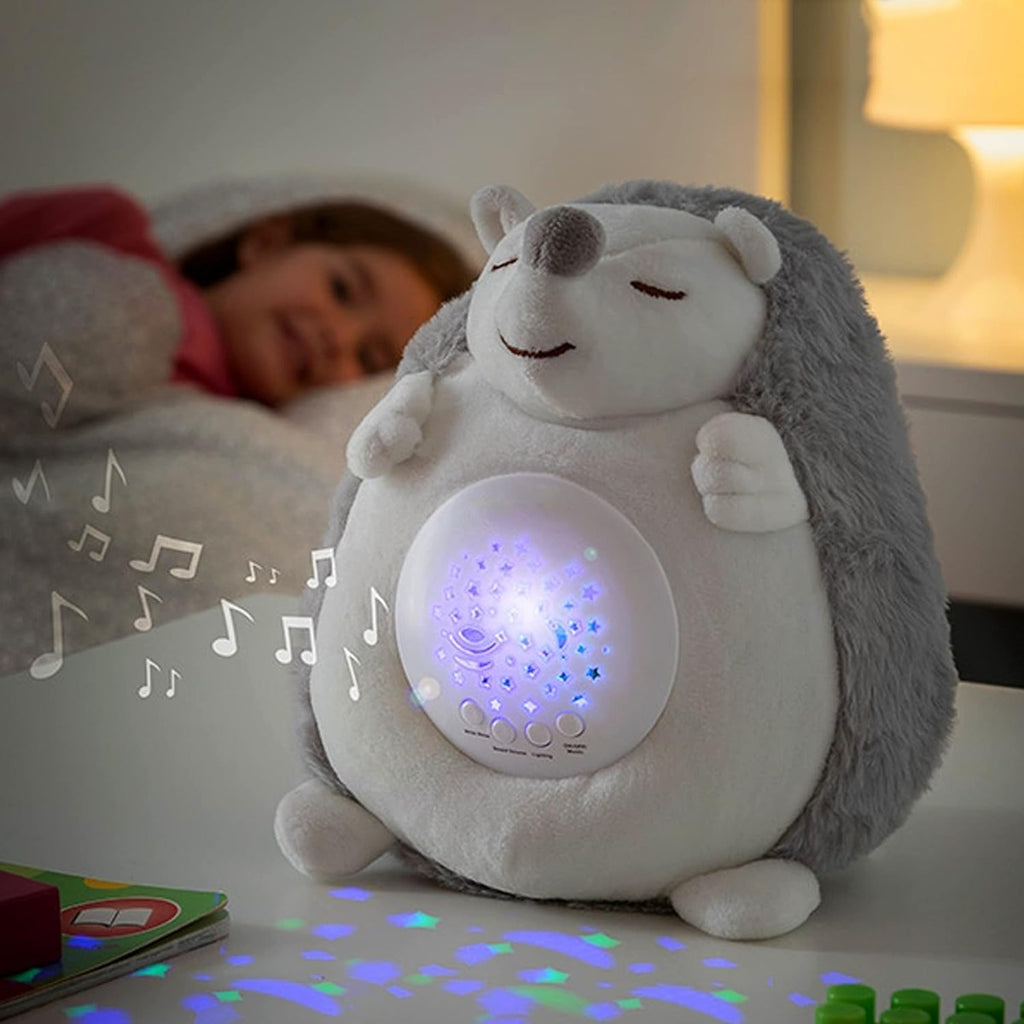 Riccio di peluche grigio con proiettore tondo acceso sul pancino, luci blu