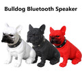 Altoparlante Bluetooth a forma di bulldog, tre colori: bianco, nero e rosso.