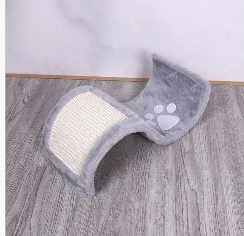 Tiragraffi a onda grigio naturale con pannello in sisal beige e motivo zampa