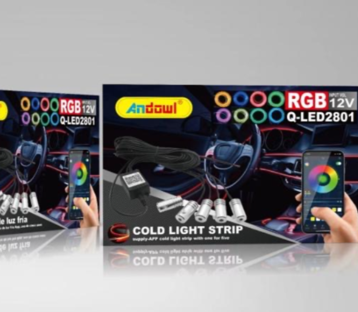 Striscia LED RGB per auto con cavo e controllo da app su smartphone
