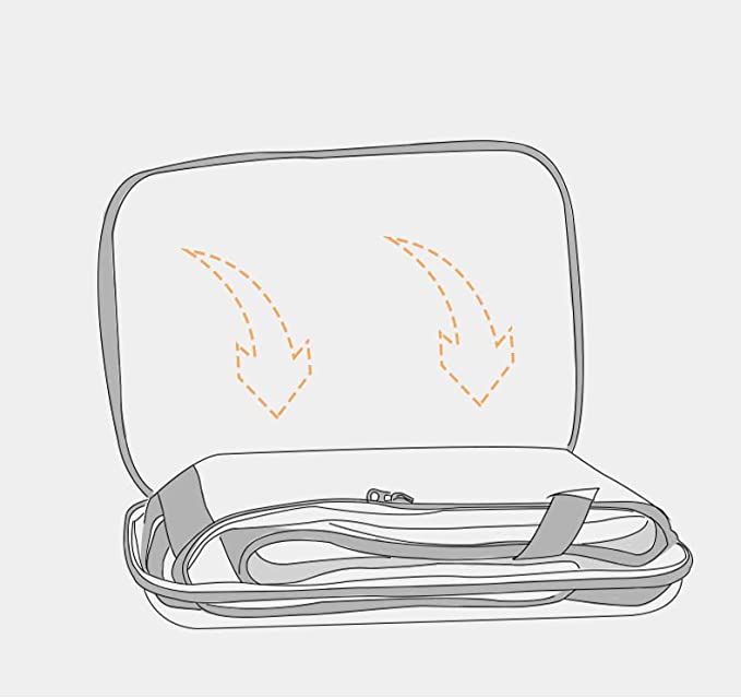 Borsa da viaggio per animali domestici con coperchio aperto e scomparti interni