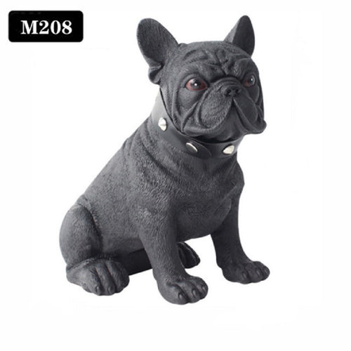 Altoparlante Bluetooth a forma di bulldog grigio con collare e borchie.