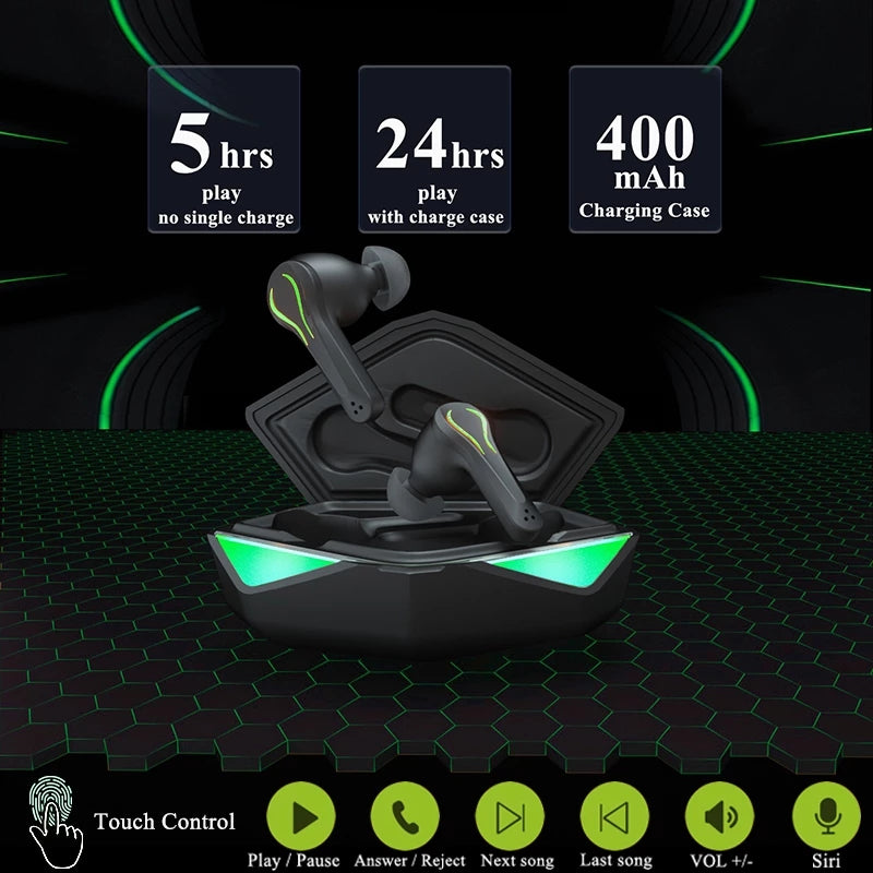 Custodia di ricarica nera con auricolari in-ear e LED verdi, design gaming