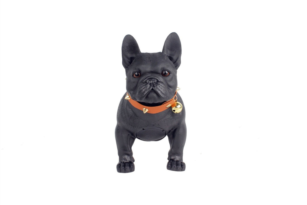 Cassa Bluetooth a forma di bulldog nero con collare arancione e campanella dorata