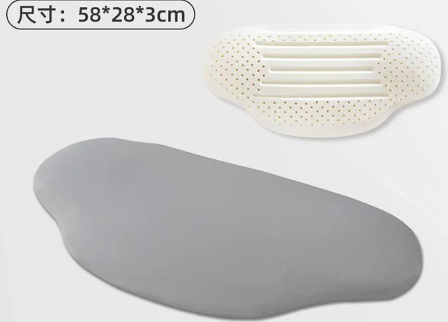 Cuscino cervicale in memory foam sagomato grigio con copertura bianca traforata