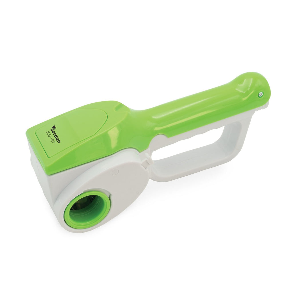 Grattugia elettrica ricaricabile in plastica verde con base bianca grigia