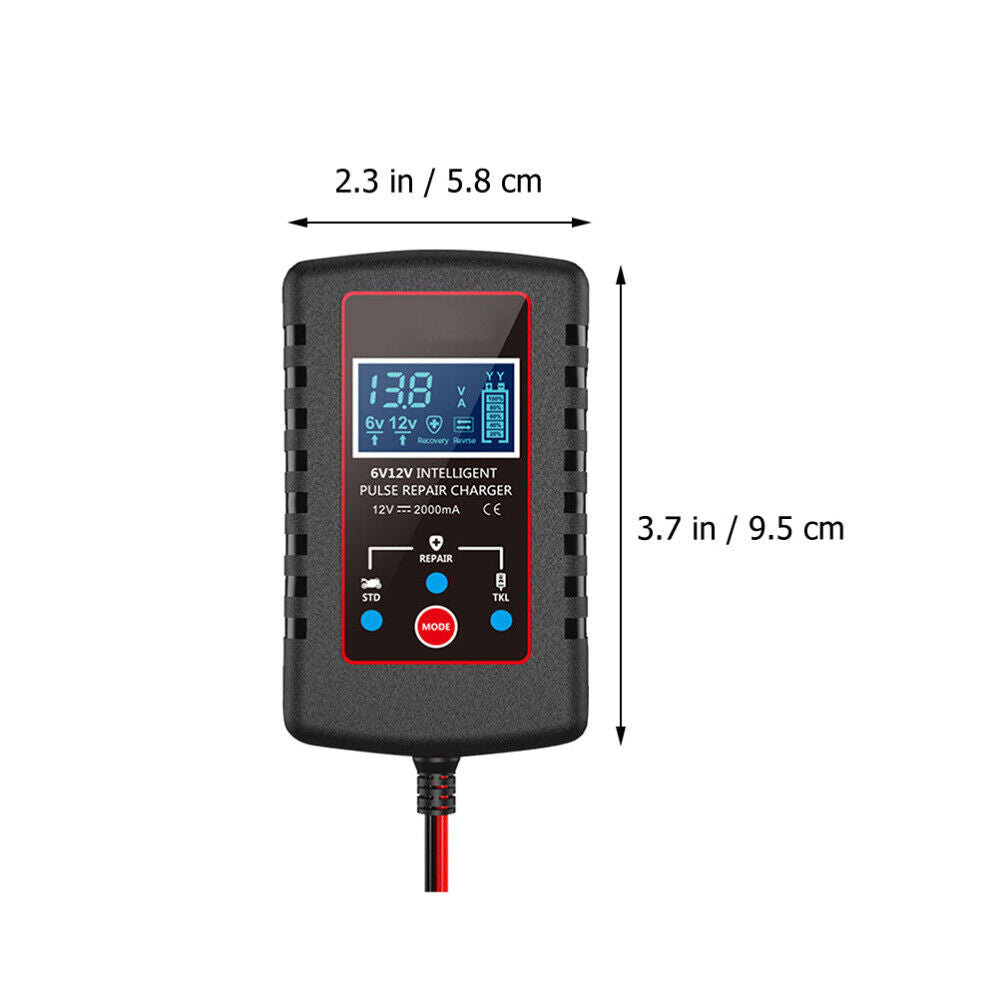 Caricabatterie auto nero 6V/12V con display blu e dimensioni compatte