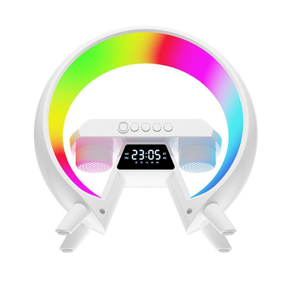 Lampada altoparlante bianca con anello RGB colorato e display orario blu.