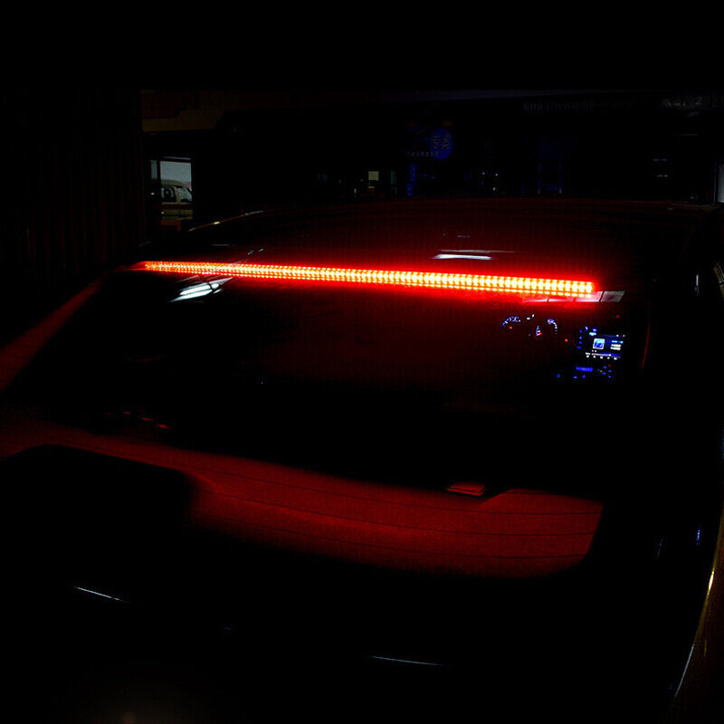 Striscia LED rossa stile barra per auto, luce intensa accesa sul retro