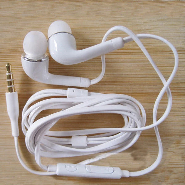 Auricolari bianchi con microfono e cavo, auricolari in-ear e spina jack 3,5 mm